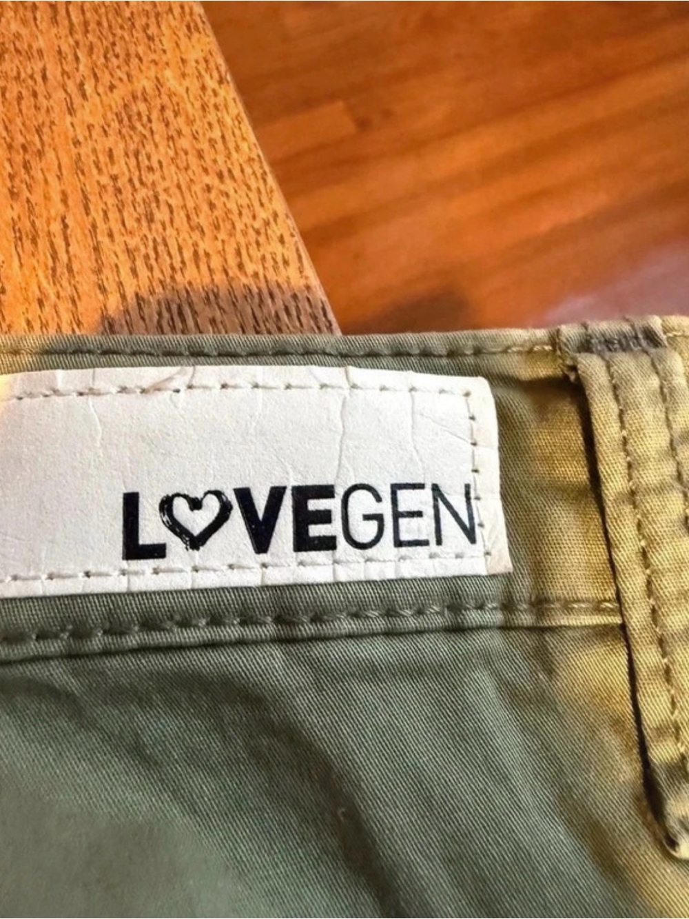 Women’s Straight-Leg Cargo Jeans in Sage Green - Picture 3 of 7